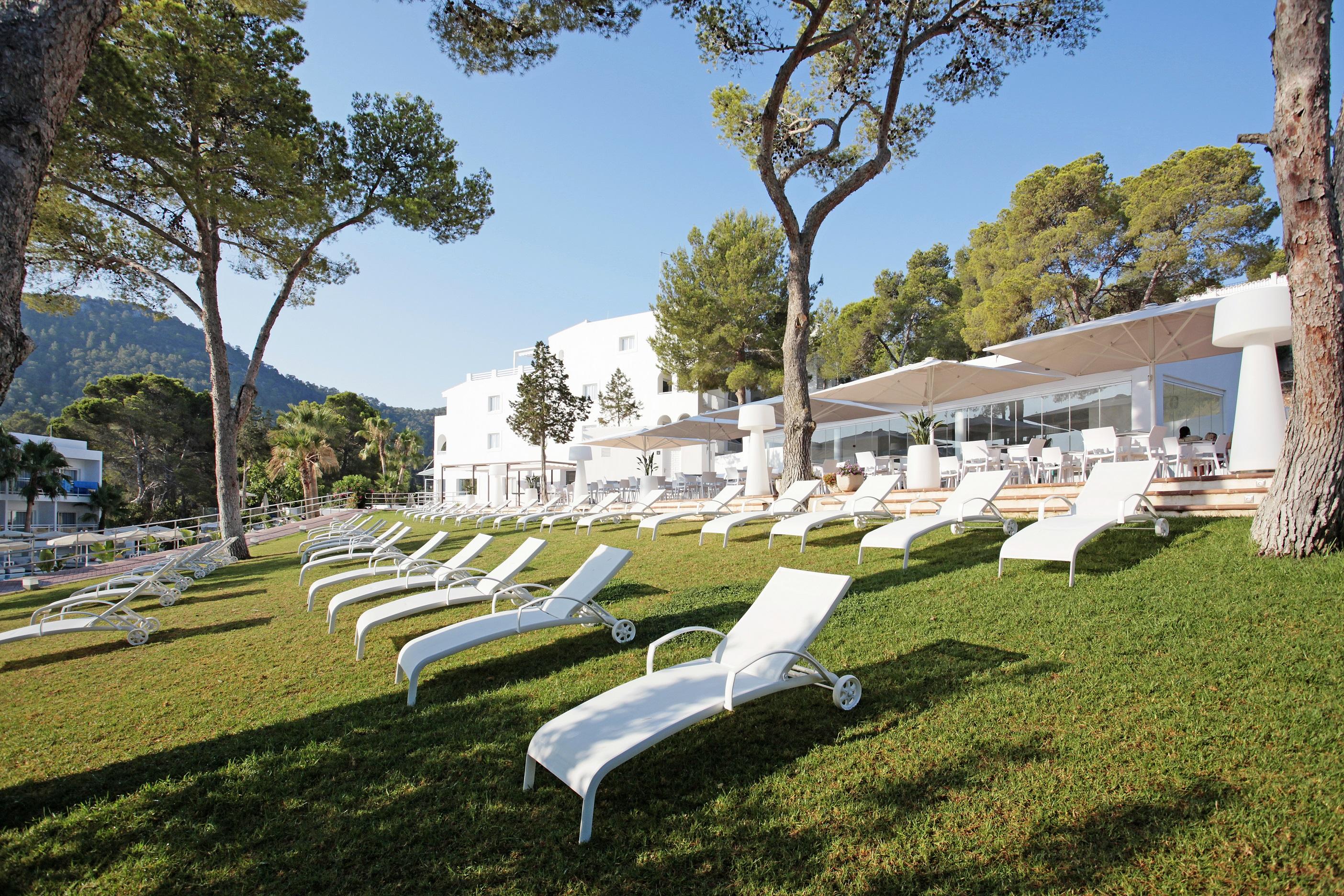 Grupotel Ibiza Beach Resort - Adults Only Портинакс Екстериор снимка
