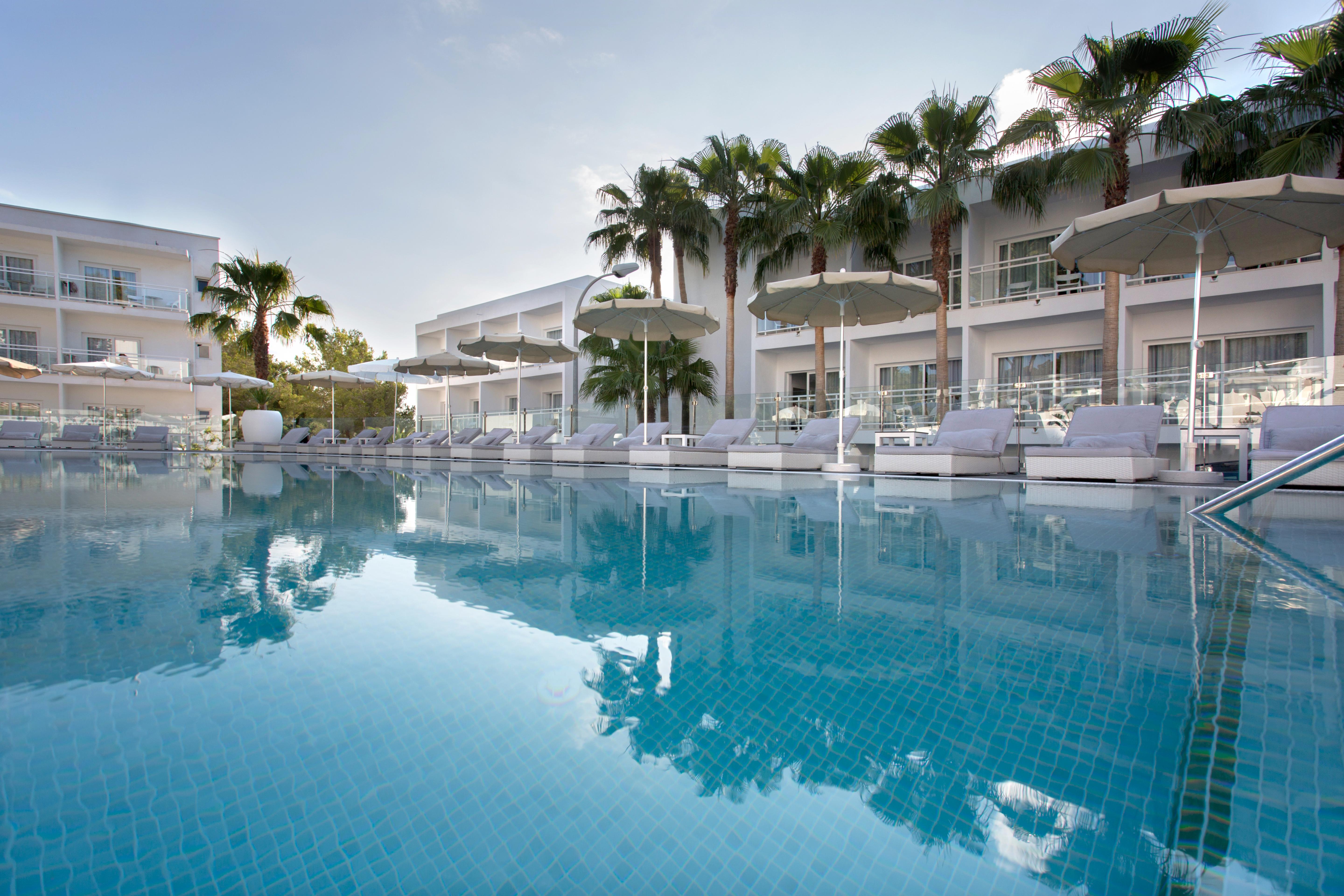Grupotel Ibiza Beach Resort - Adults Only Портинакс Екстериор снимка