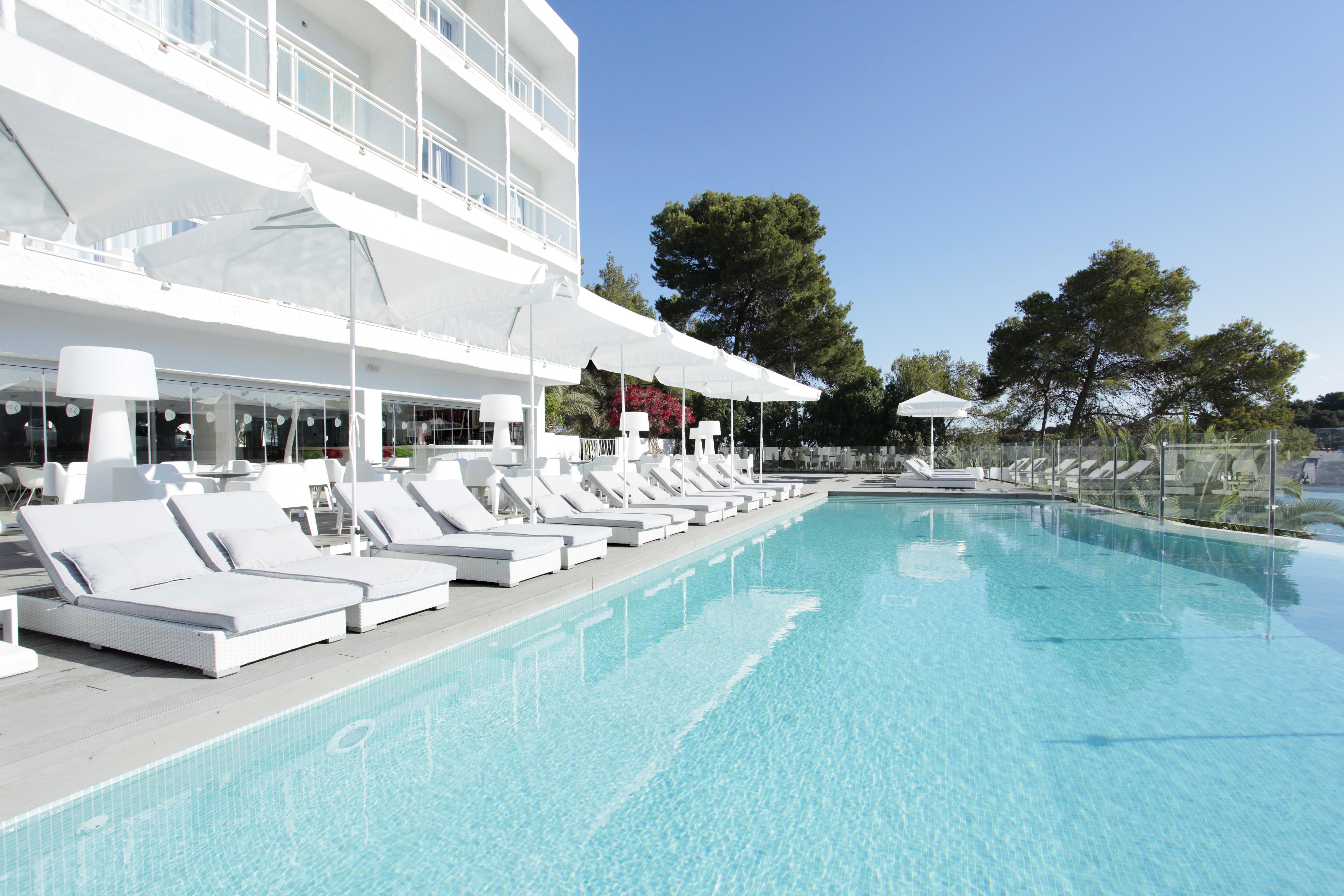 Grupotel Ibiza Beach Resort - Adults Only Портинакс Екстериор снимка