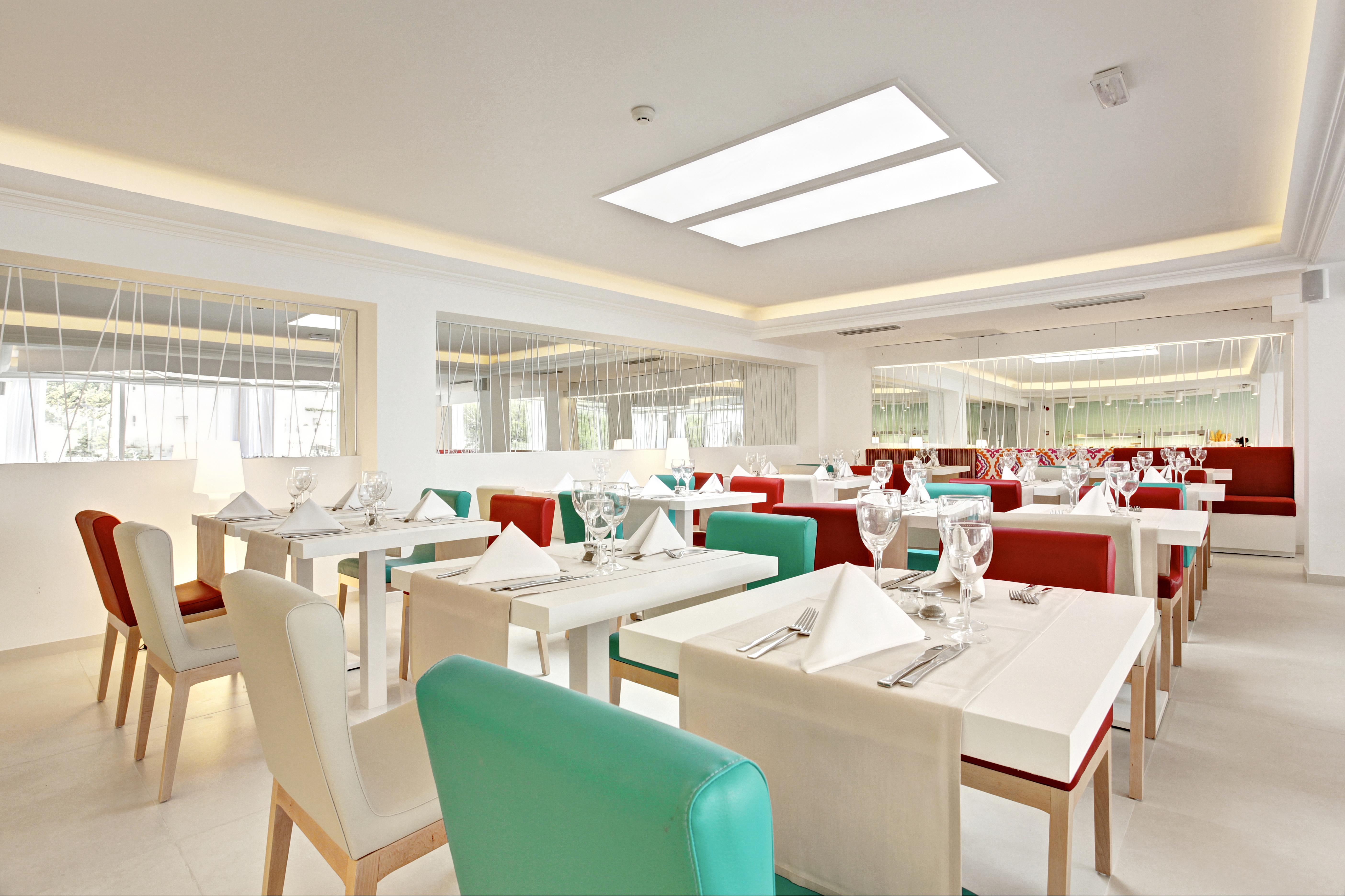 Grupotel Ibiza Beach Resort - Adults Only Портинакс Екстериор снимка