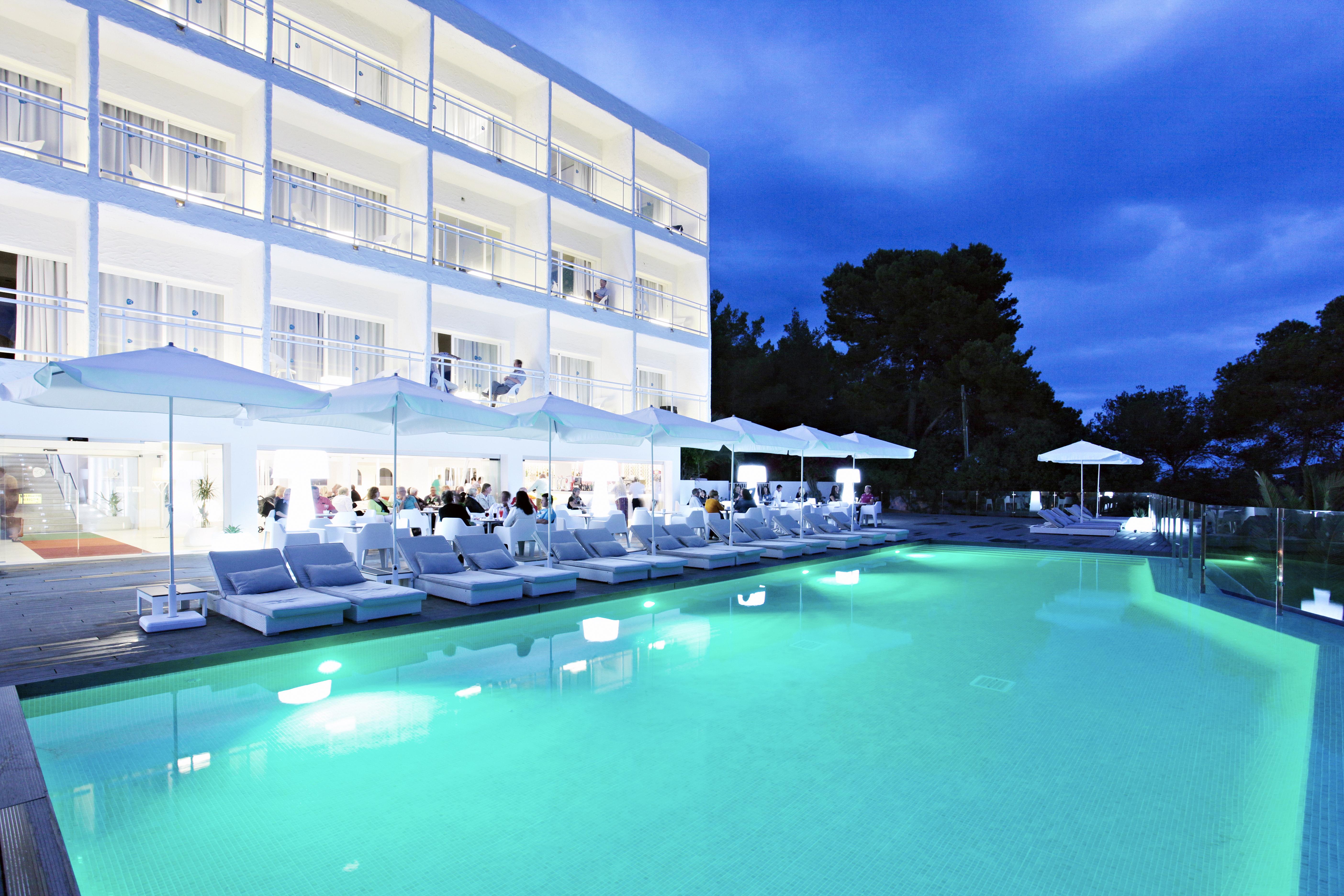 Grupotel Ibiza Beach Resort - Adults Only Портинакс Екстериор снимка
