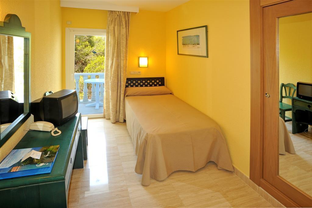 Grupotel Ibiza Beach Resort - Adults Only Портинакс Стая снимка